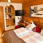 Affittacamere Gaestehaus Schoenfeld 4*