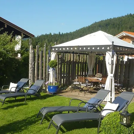 Gaestehaus Schoenfeld Guest house