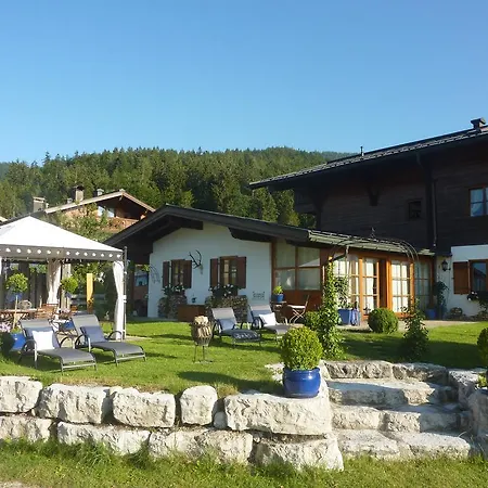 Guest house Gaestehaus Schoenfeld
