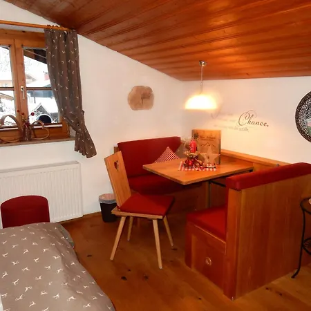 Gaestehaus Schoenfeld Guest house Reit im Winkl