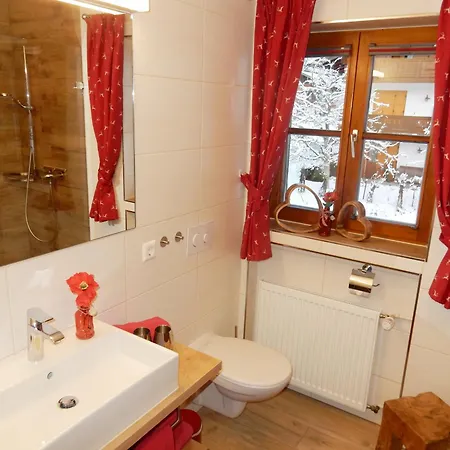 Guest house Gaestehaus Schoenfeld Reit im Winkl