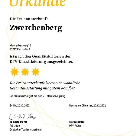 Konukevi Gaestehaus Schoenfeld 3*