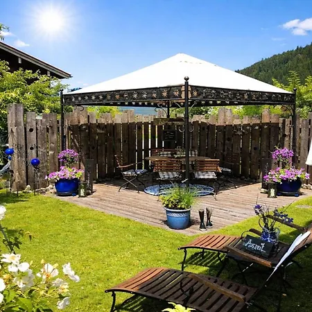 Gaestehaus Schoenfeld 4*