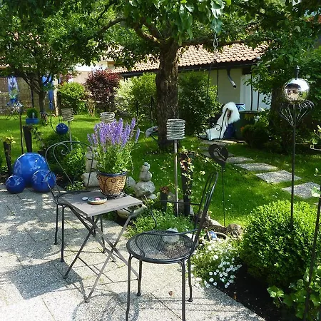 Gaestehaus Schoenfeld Guest house