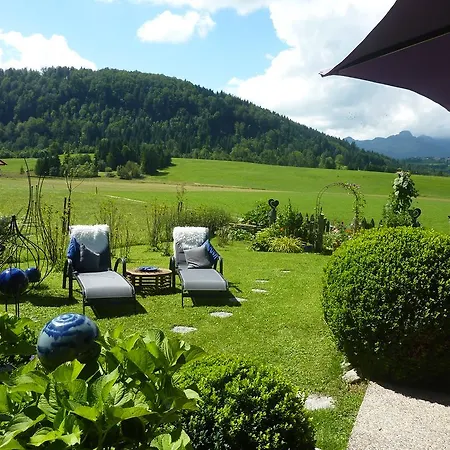 Gaestehaus Schoenfeld Guest house Reit im Winkl