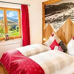 Gaestehaus Schoenfeld Penzion 4*