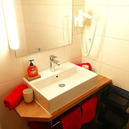 Gaestehaus Schoenfeld Pensjonat 4*