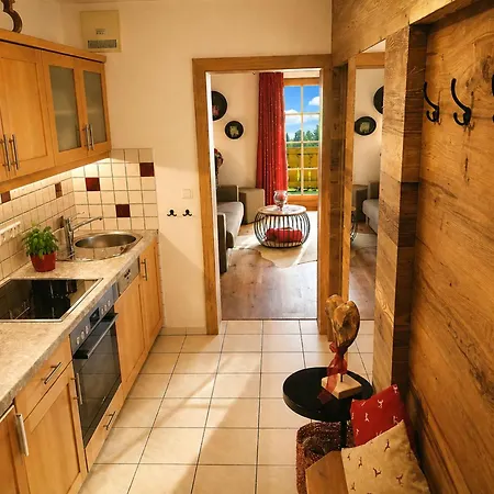 Penzion Gaestehaus Schoenfeld 4*